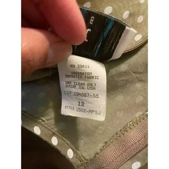 VTG You Babes Women's Green Romper Shorts Sleeveless Sz 13 White Polka Dots - Picture 8 of 8